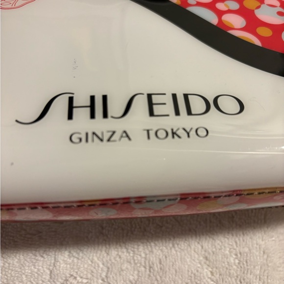 Shiseido Ginza Tokyo Vinyl Make-up Bag - Picture 3 of 5